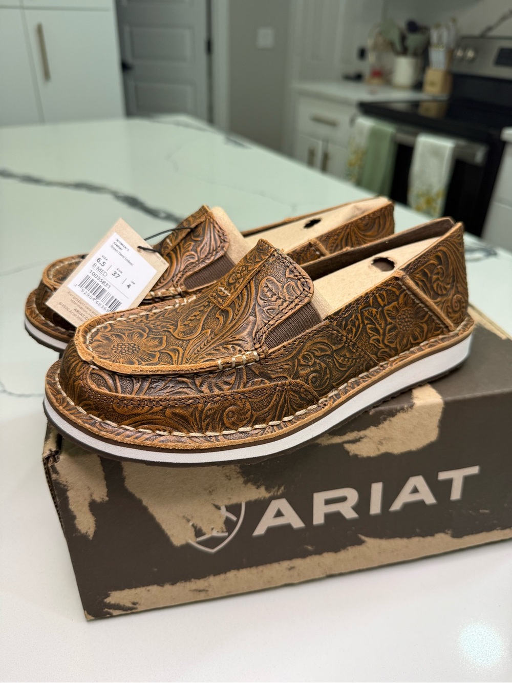 Ariat Womens Cruiser Brown Floral Emboss Slip On Loafers Shoes Size 6.5